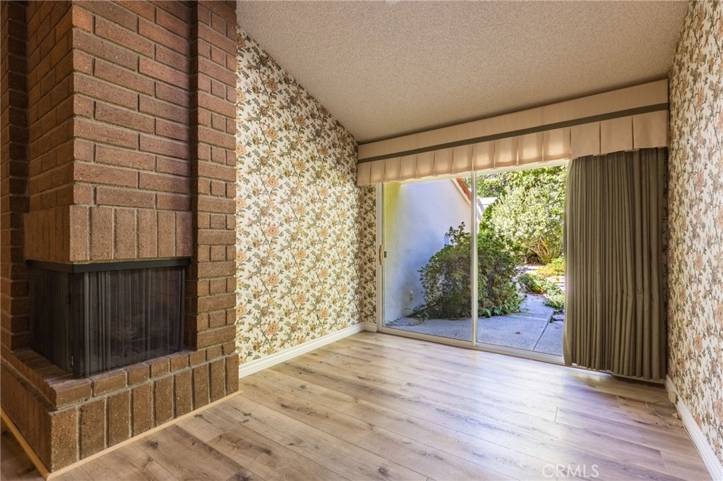 23252 Park Ensenada