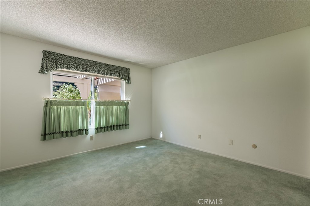 23252 Park Ensenada