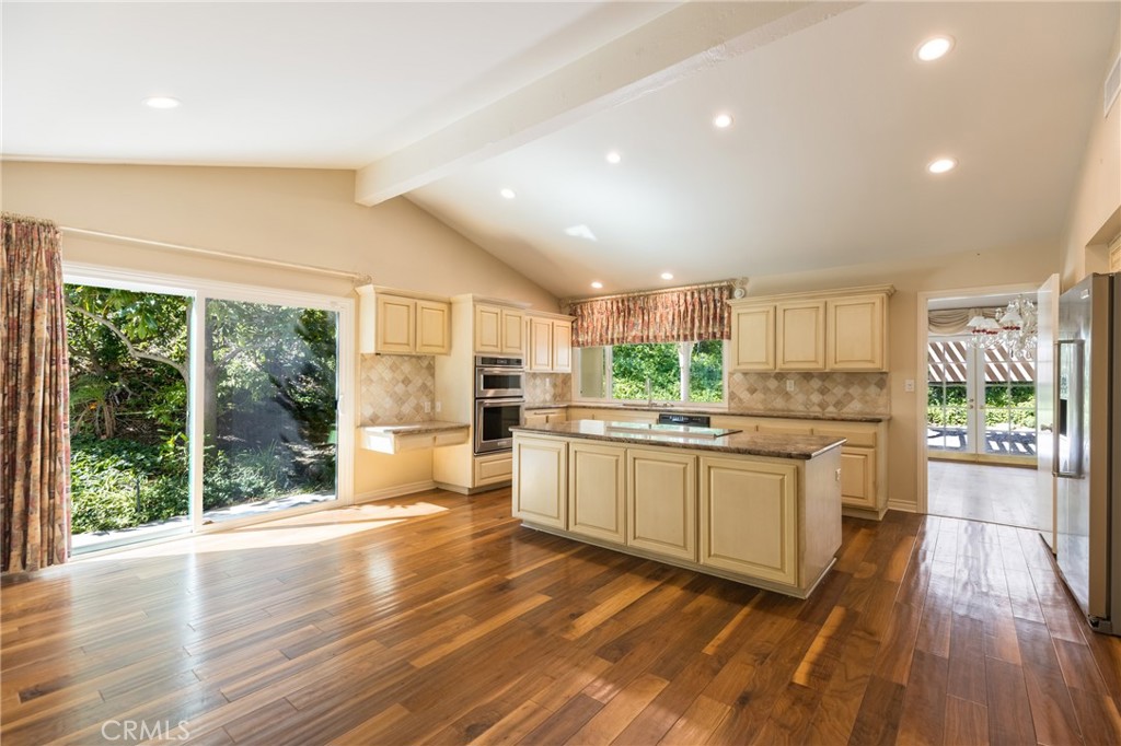 23252 Park Ensenada