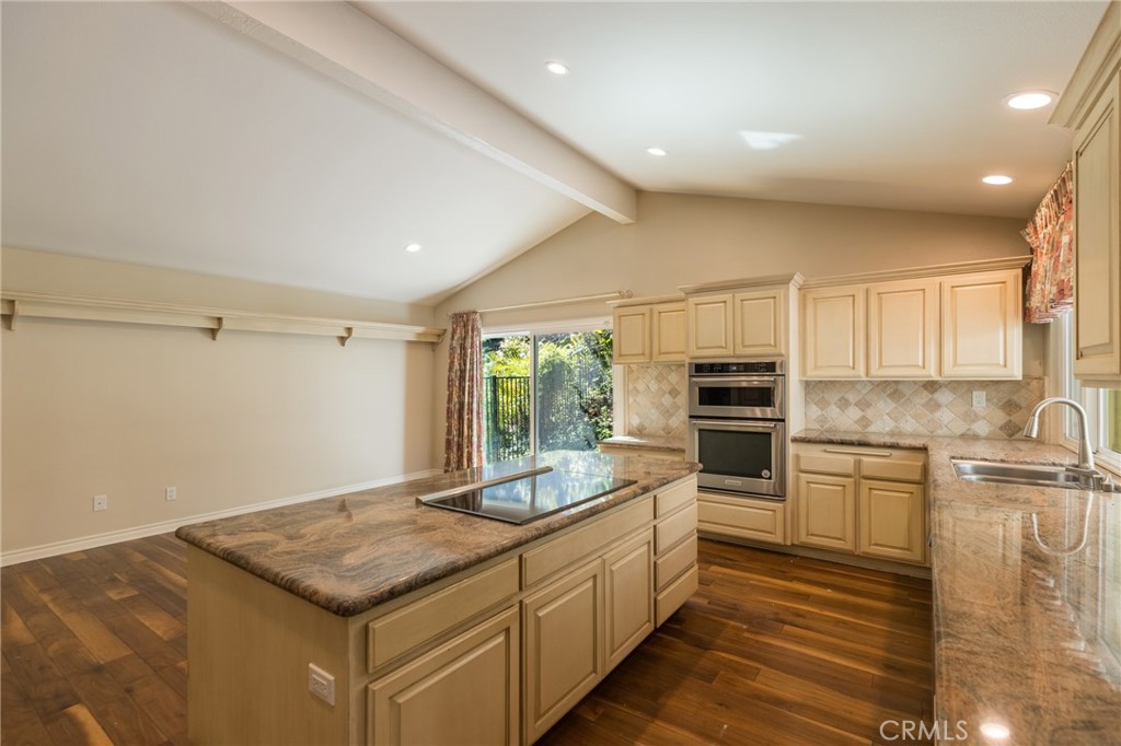 23252 Park Ensenada