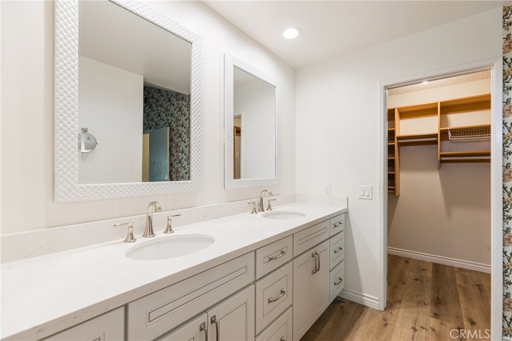 23252 Park Ensenada