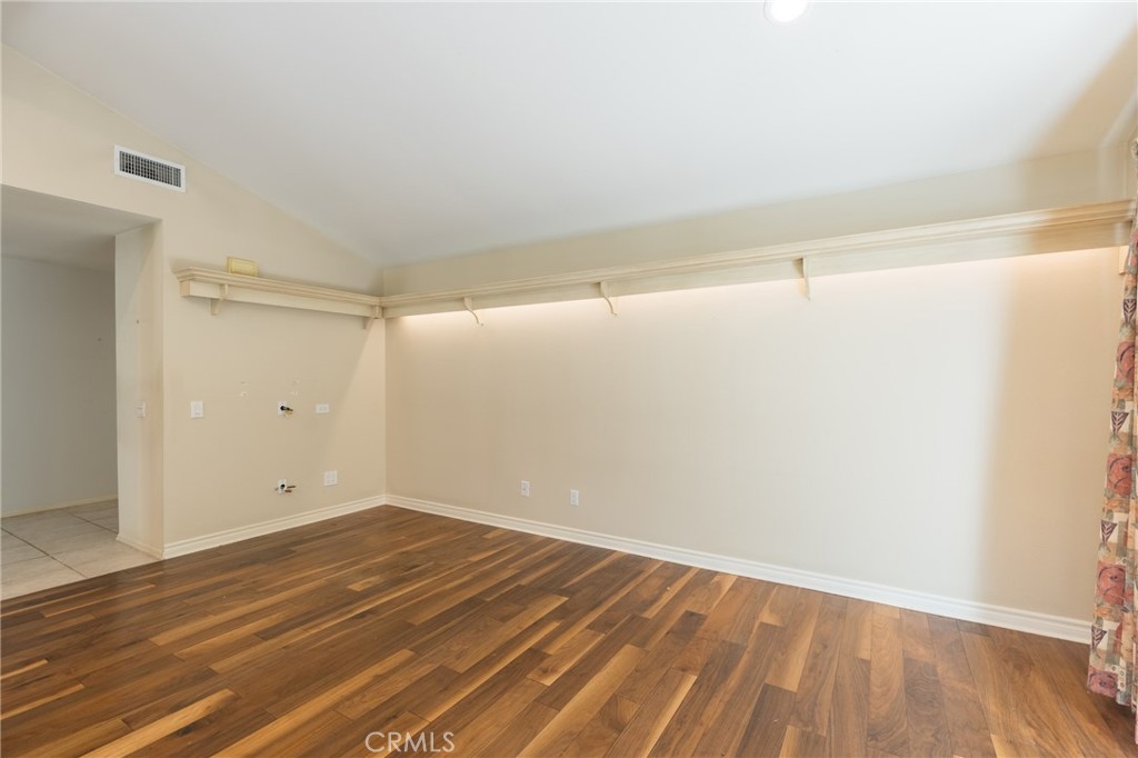 23252 Park Ensenada