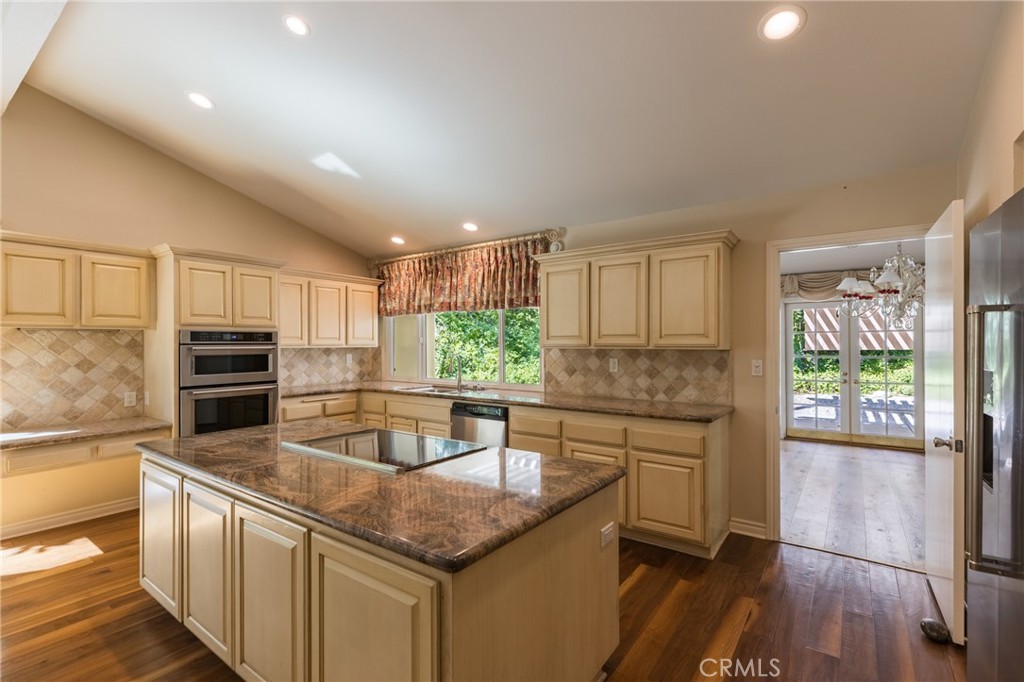 23252 Park Ensenada