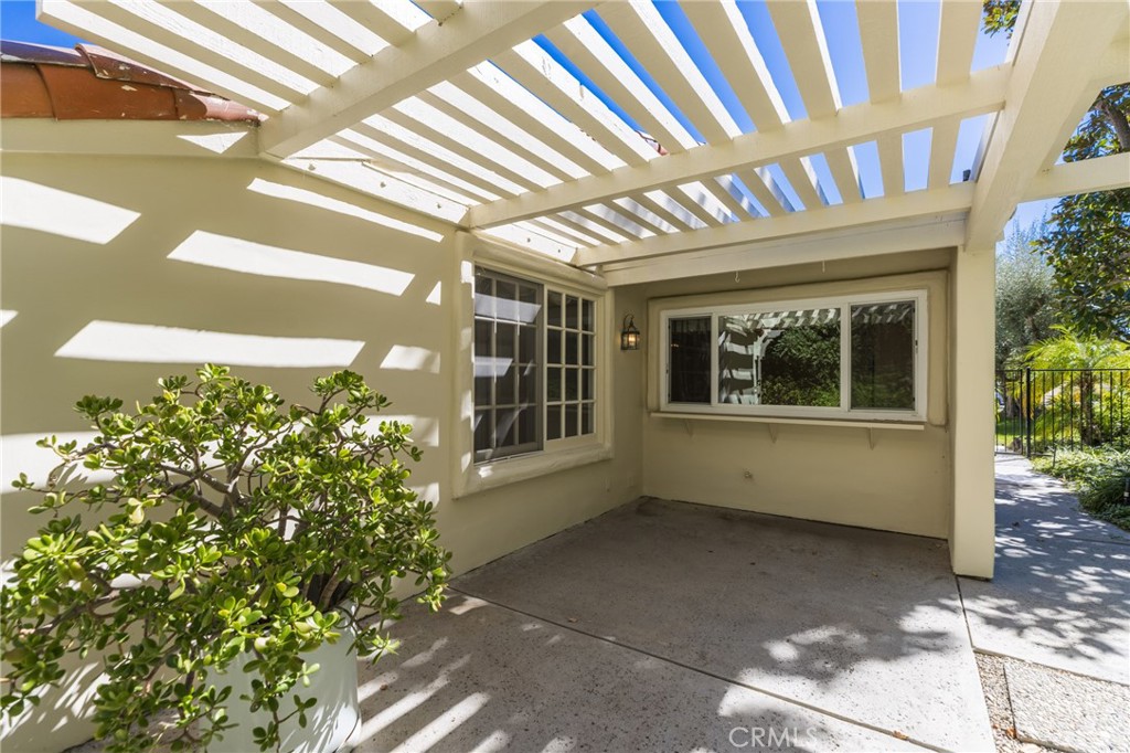 23252 Park Ensenada
