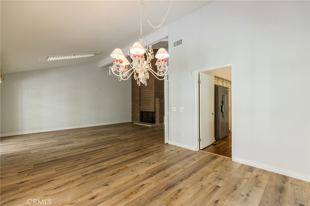 23252 Park Ensenada