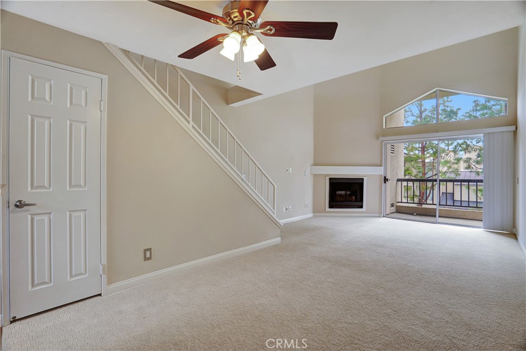 5510 Owensmouth Avenue 328