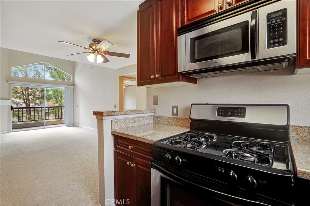 5510 Owensmouth Avenue 328