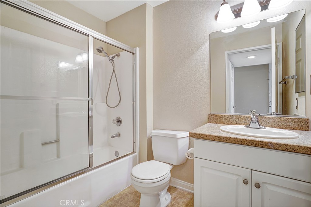 5510 Owensmouth Avenue 328