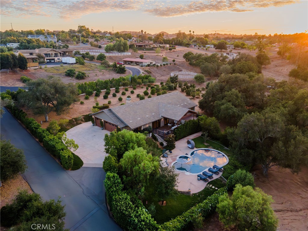 4007 Ladera Vista Road