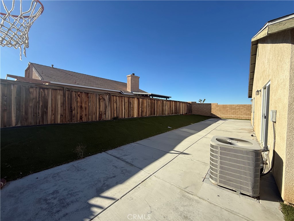 11711 Cliffwood