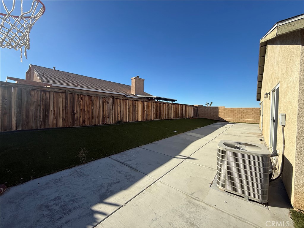 11711 Cliffwood
