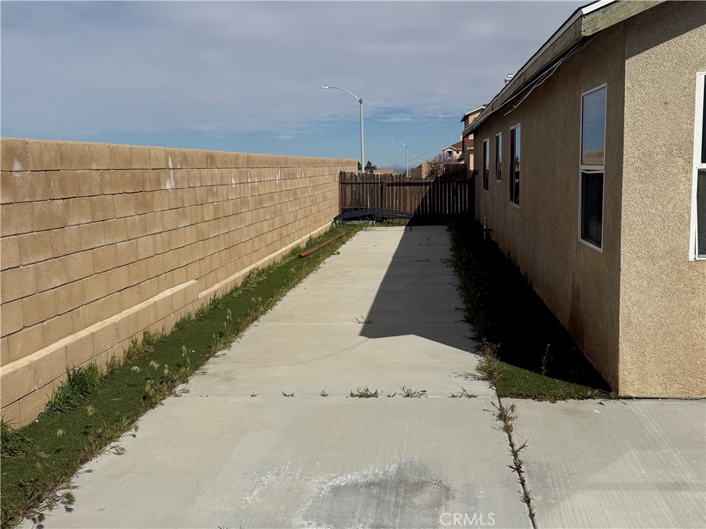 11711 Cliffwood