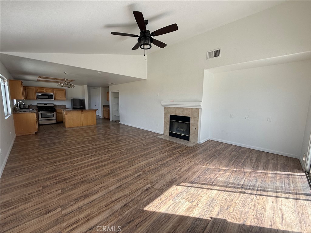 11711 Cliffwood