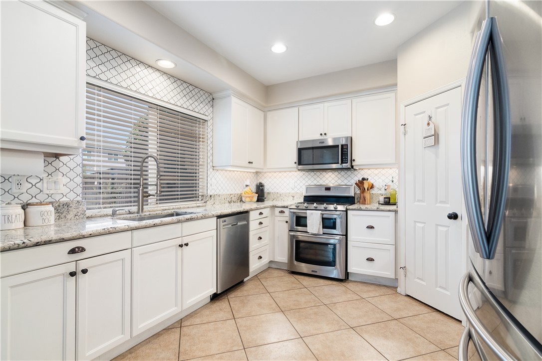 33611 Delphinium Lane