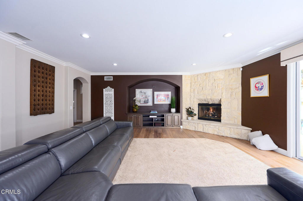 7159 Los Coyotes Place