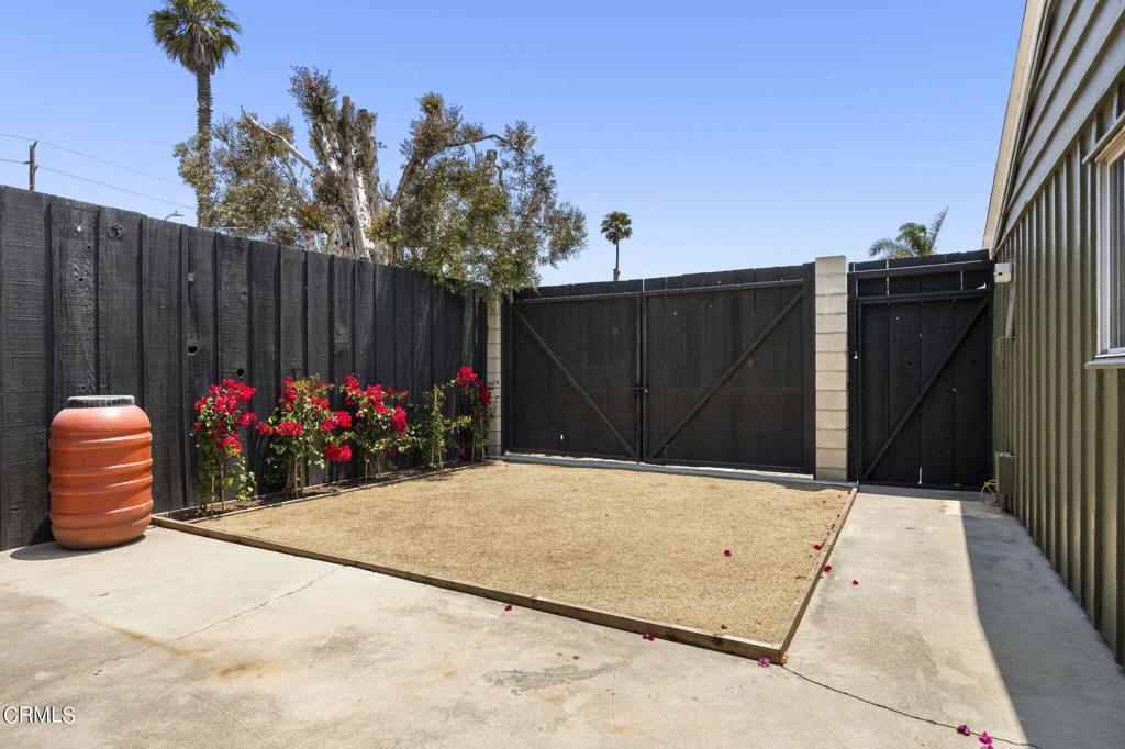 5104 Beachcomber Street