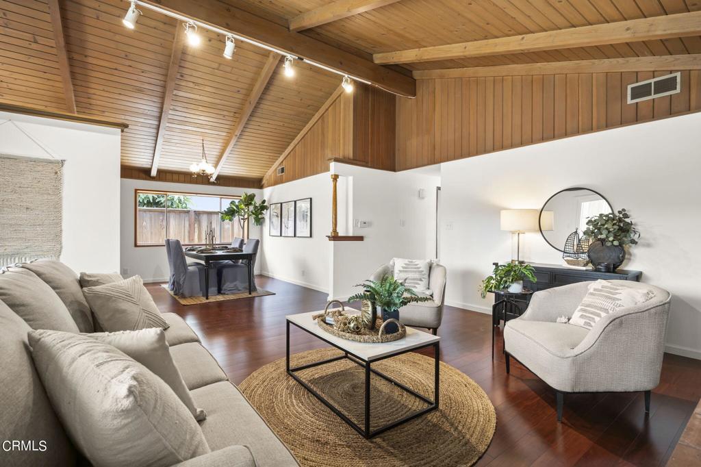 5104 Beachcomber Street