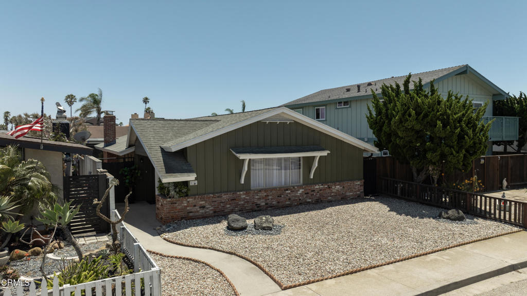 5104 Beachcomber Street