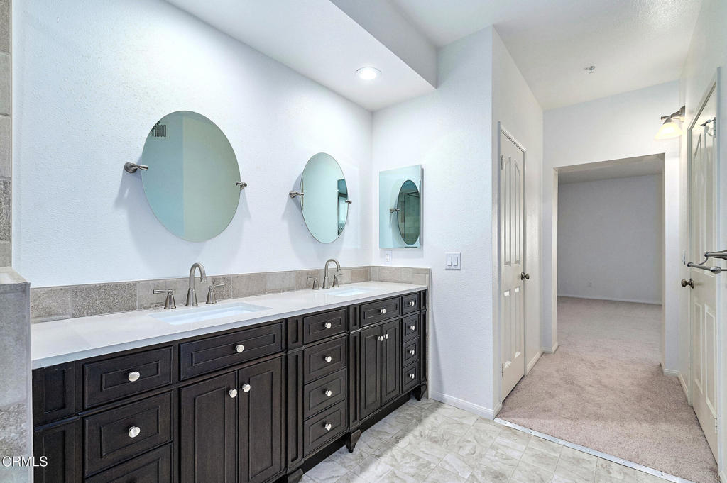 4229 Harbour Island Lane