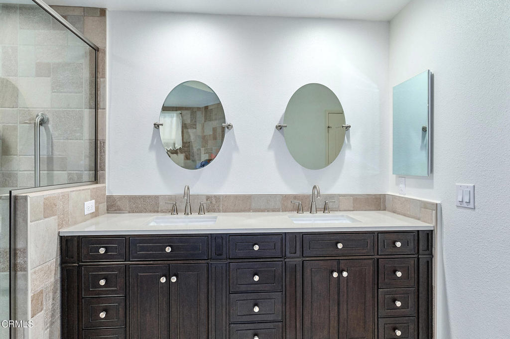 4229 Harbour Island Lane