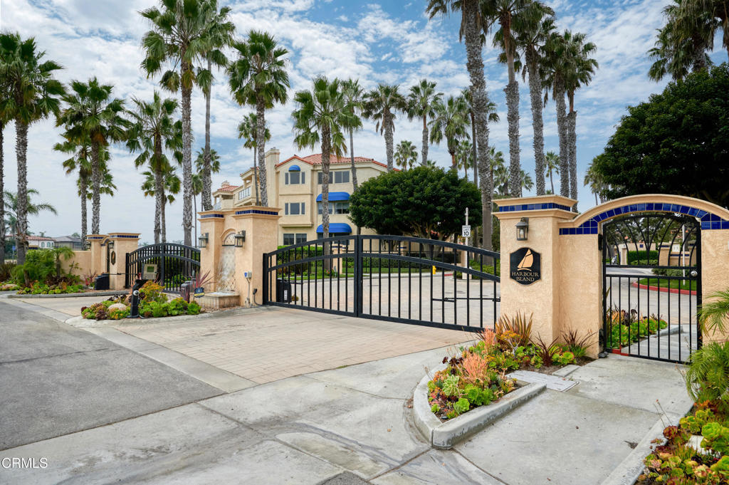 1758 Emerald Isle Way