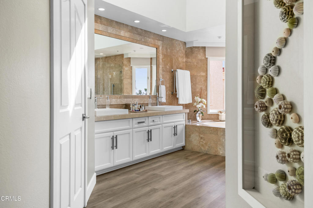 1758 Emerald Isle Way