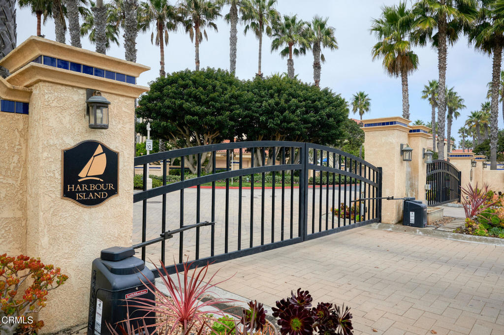 1758 Emerald Isle Way