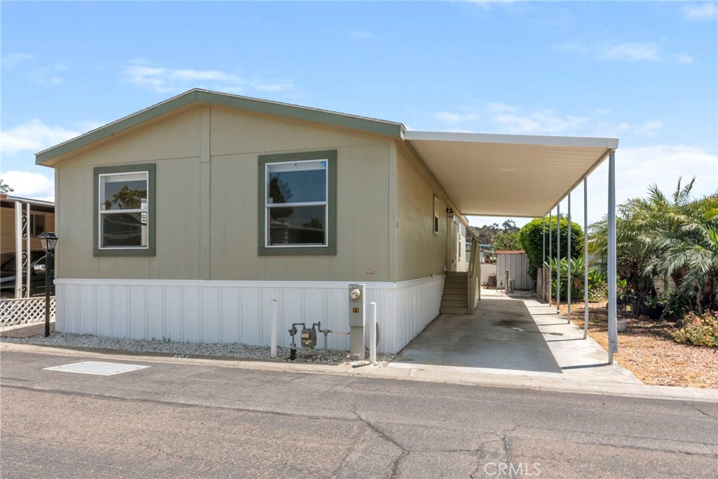 221 N El Camino Real 26