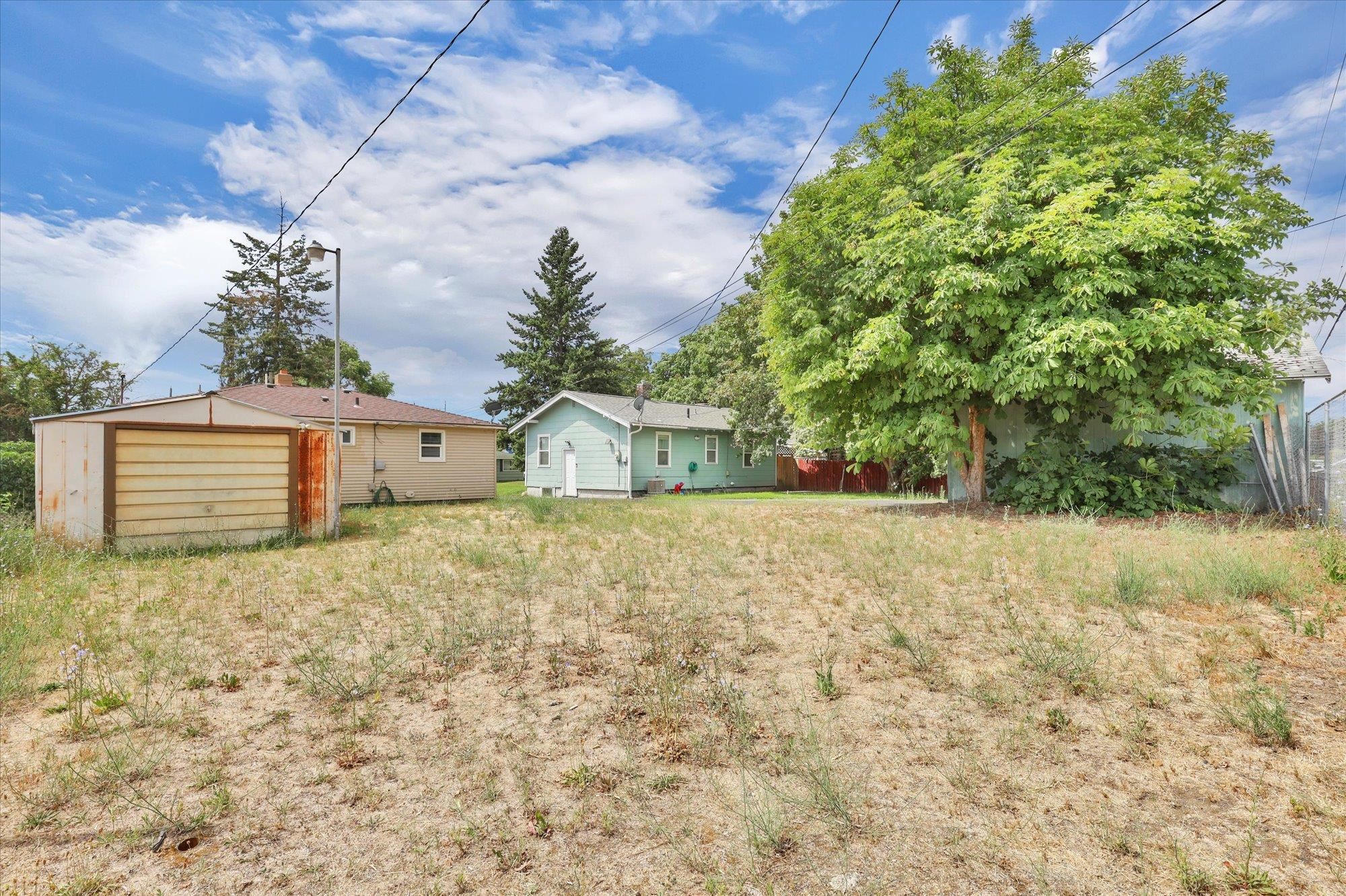 1503 E Everett Ave