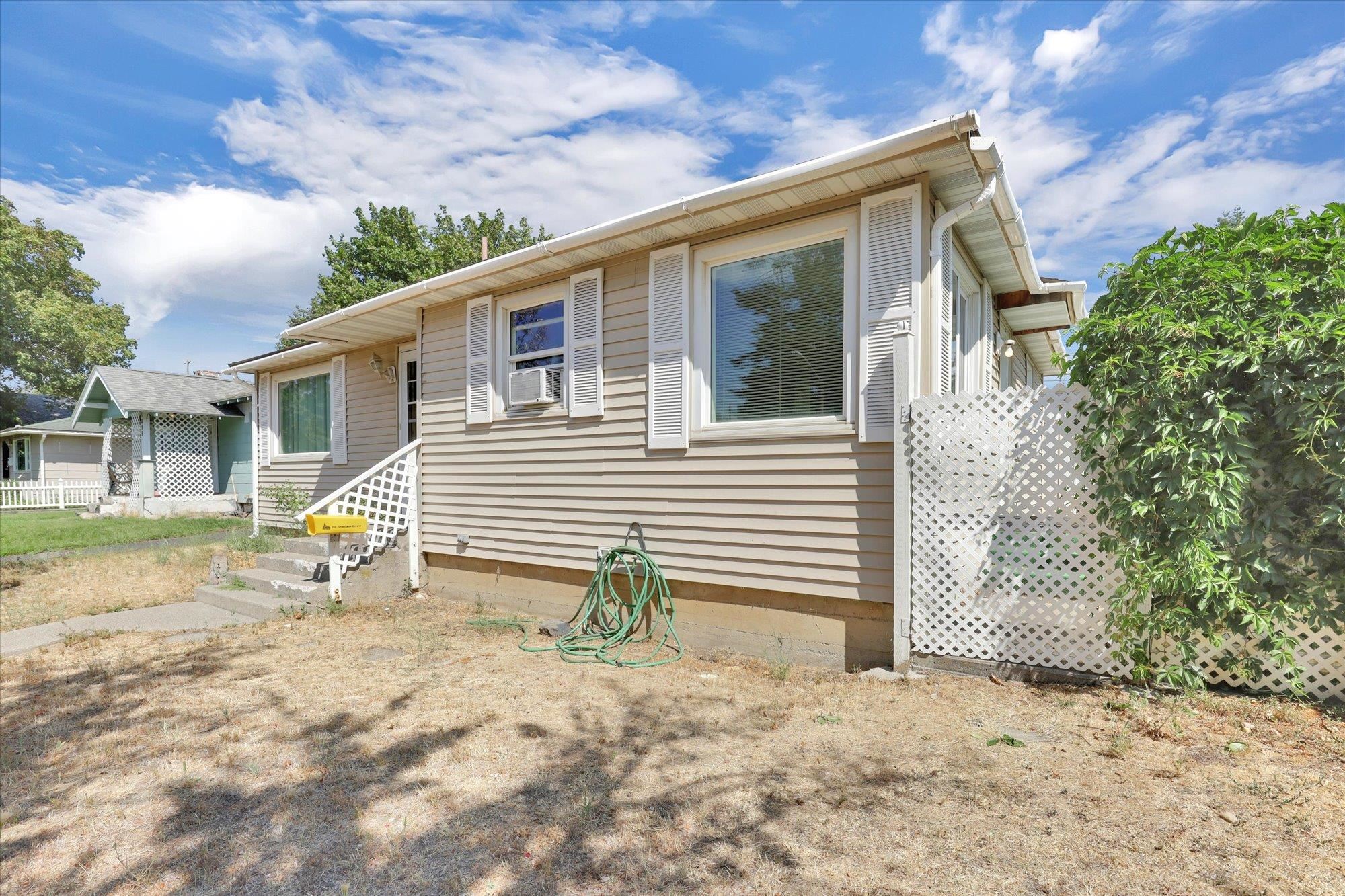 1503 E Everett Ave