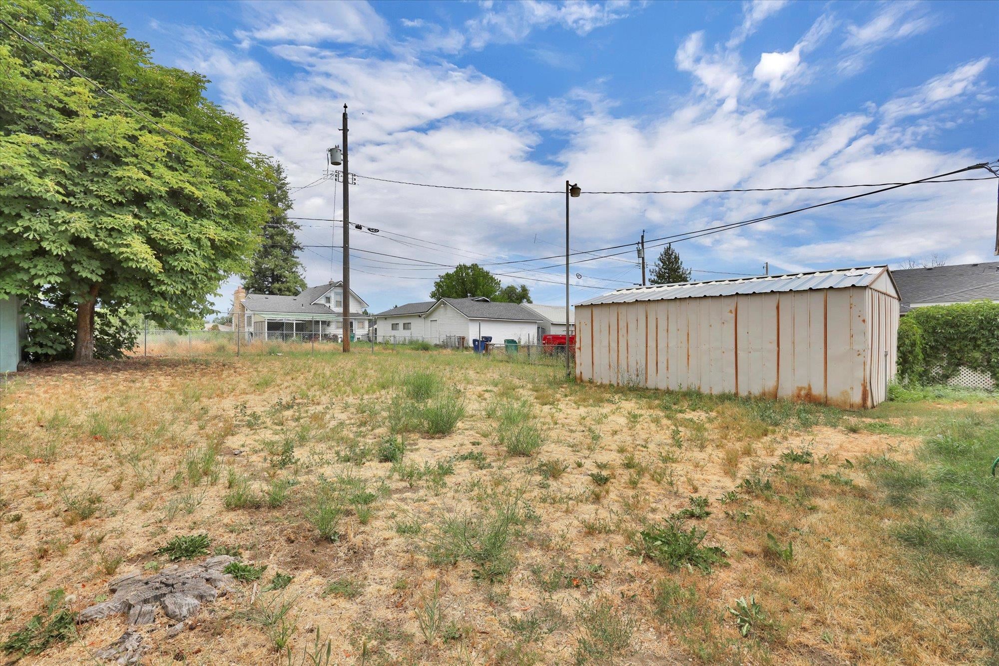 1503 E Everett Ave