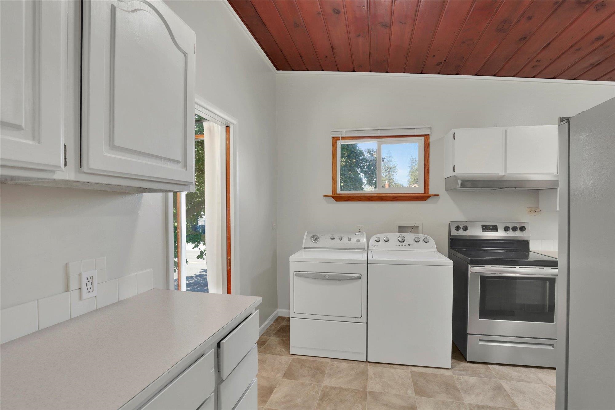 1104 E 29th Ave Ave