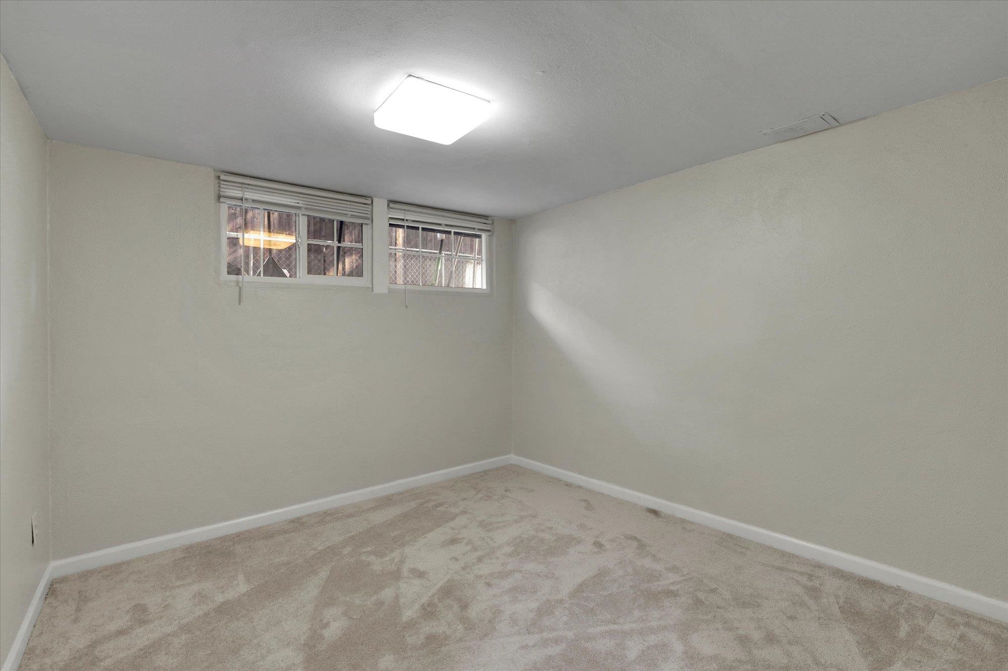 1104 E 29th Ave Ave