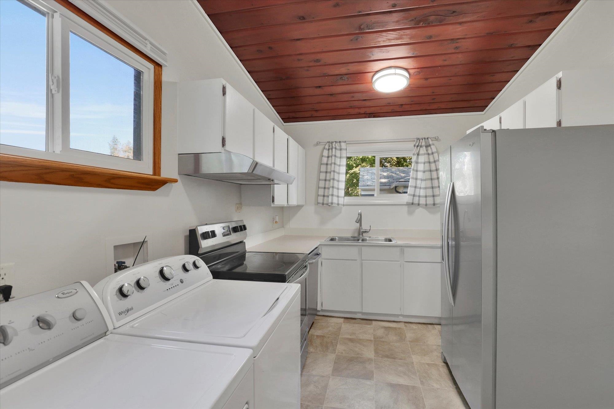 1104 E 29th Ave Ave