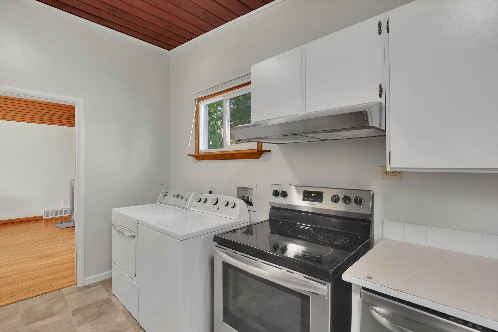 1104 E 29th Ave Ave