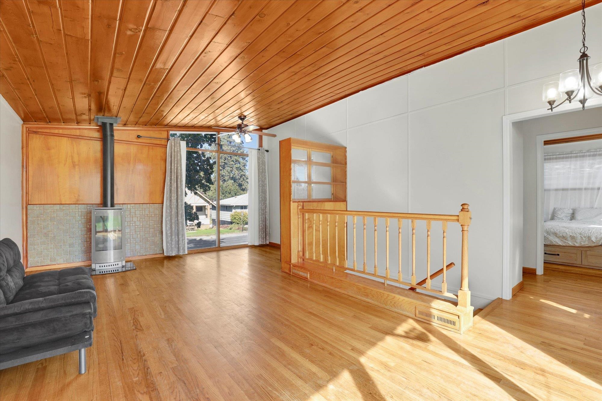 1104 E 29th Ave Ave