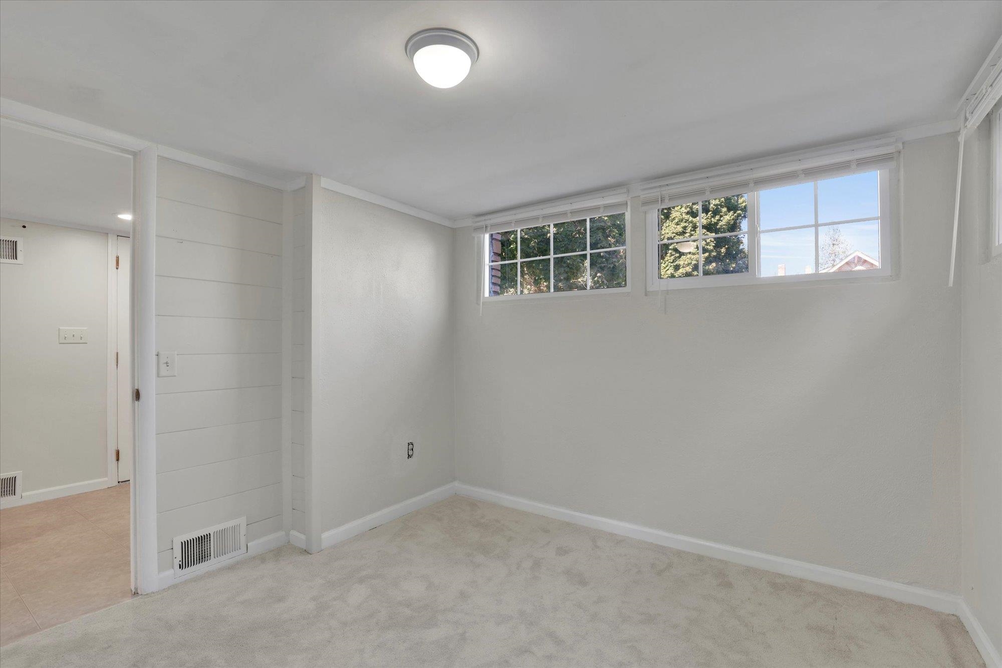 1104 E 29th Ave Ave