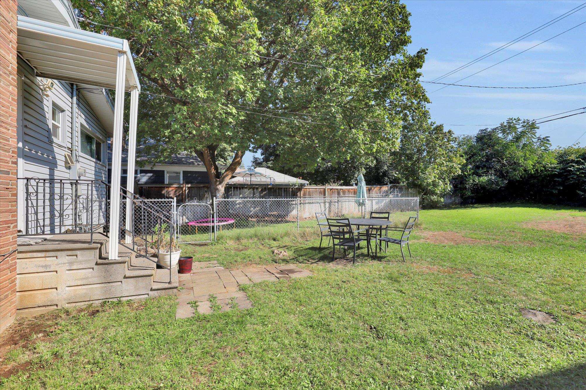 1104 E 29th Ave Ave