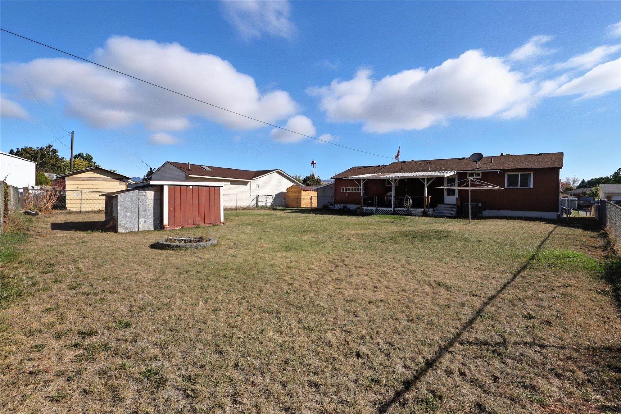 19023 E Valleyway Ave