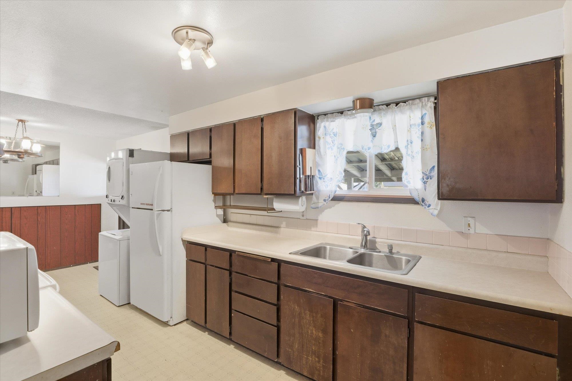 19023 E Valleyway Ave