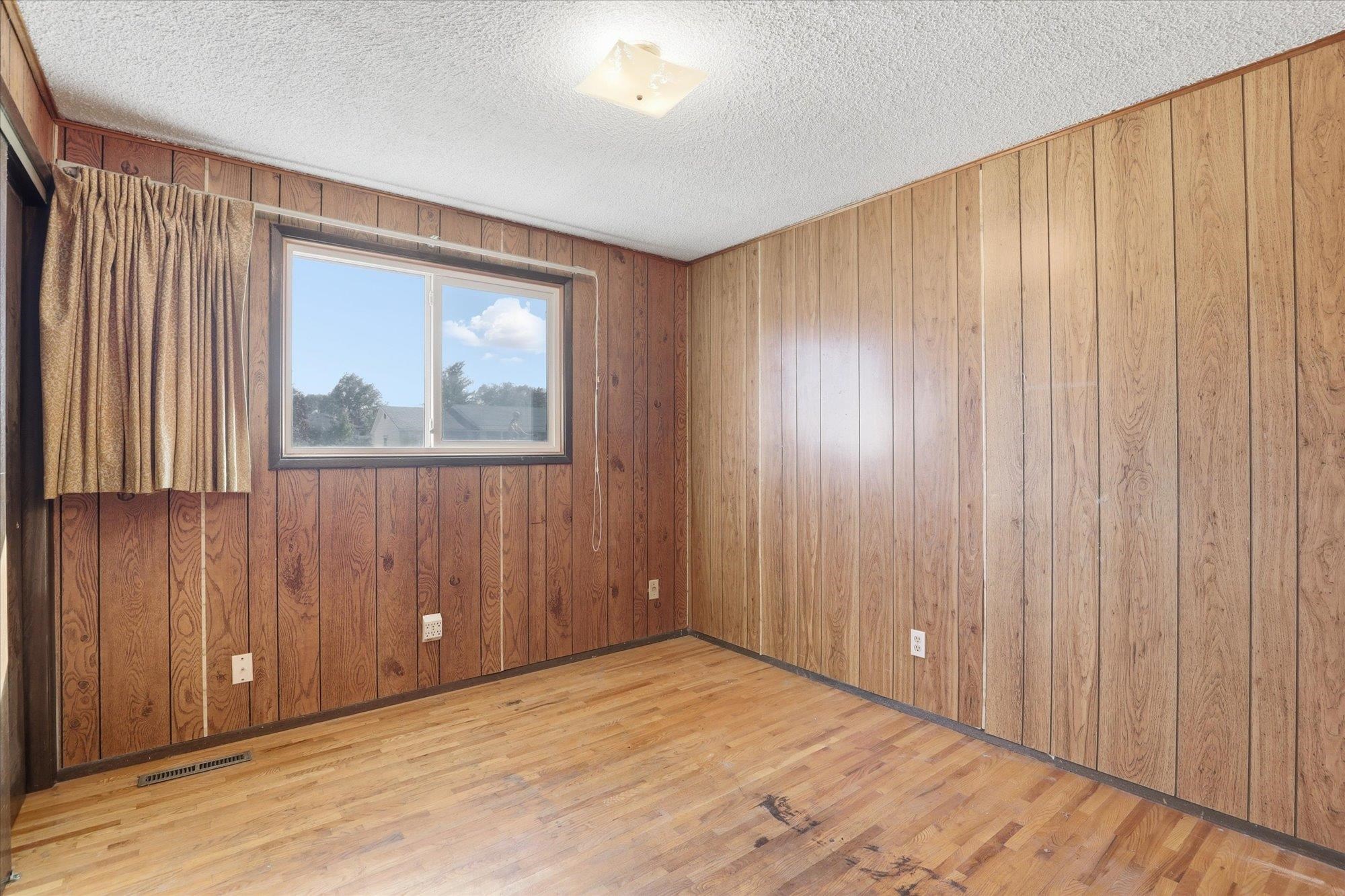 19023 E Valleyway Ave