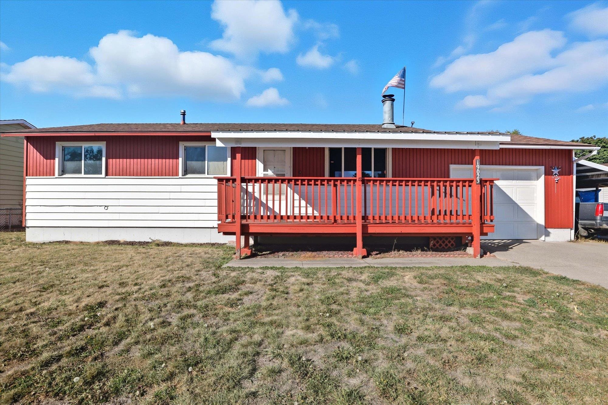 19023 E Valleyway Ave