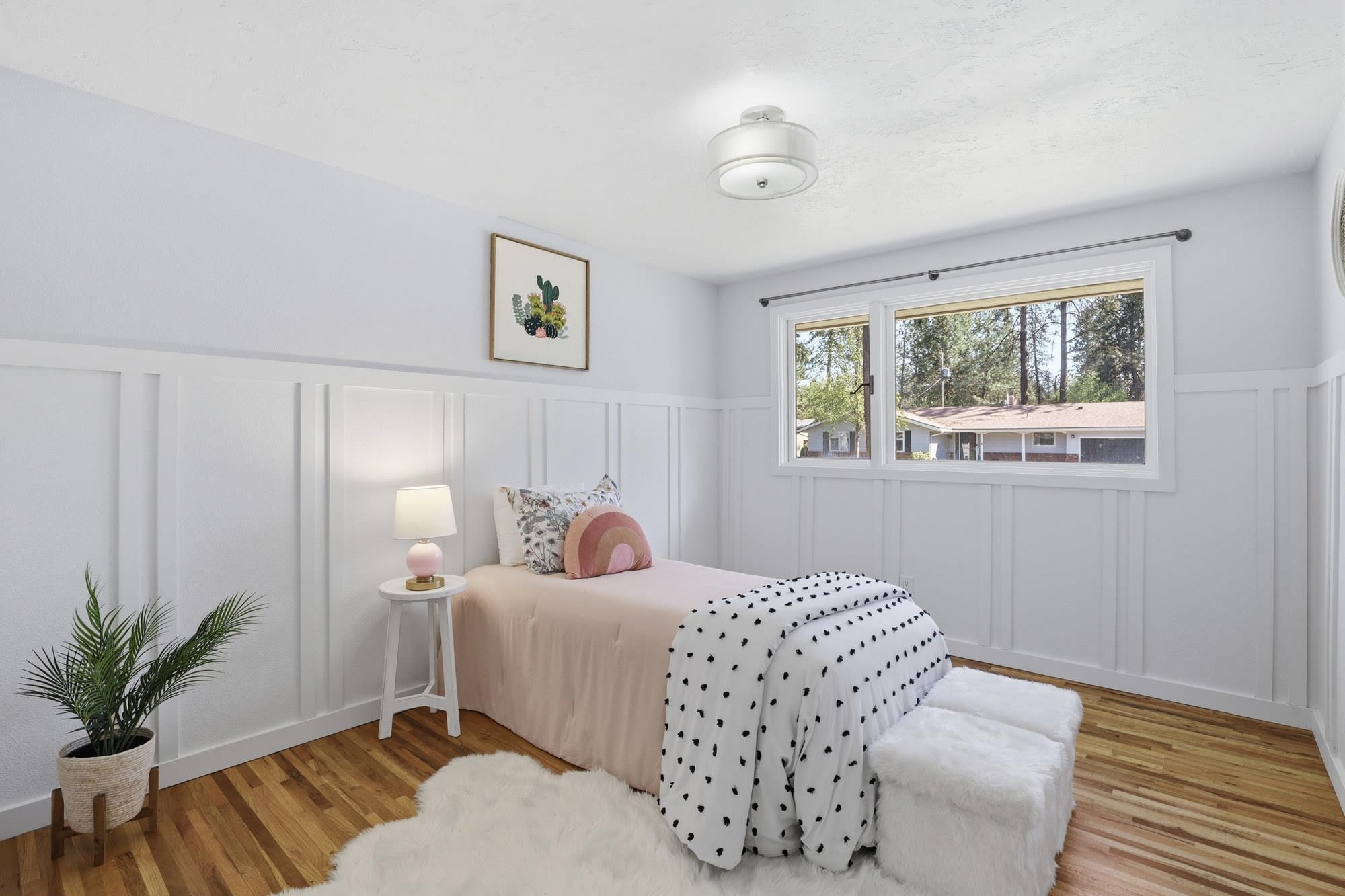 5 E Regina Ave