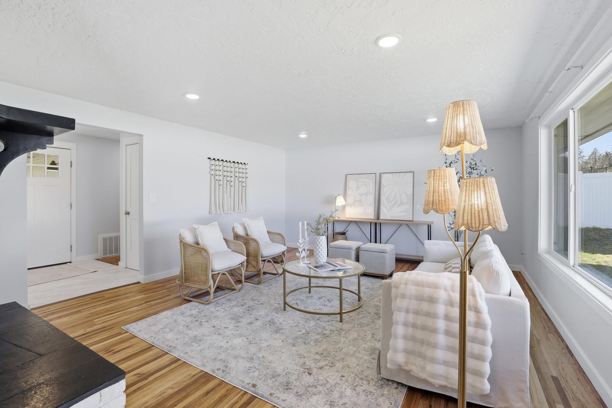 5 E Regina Ave