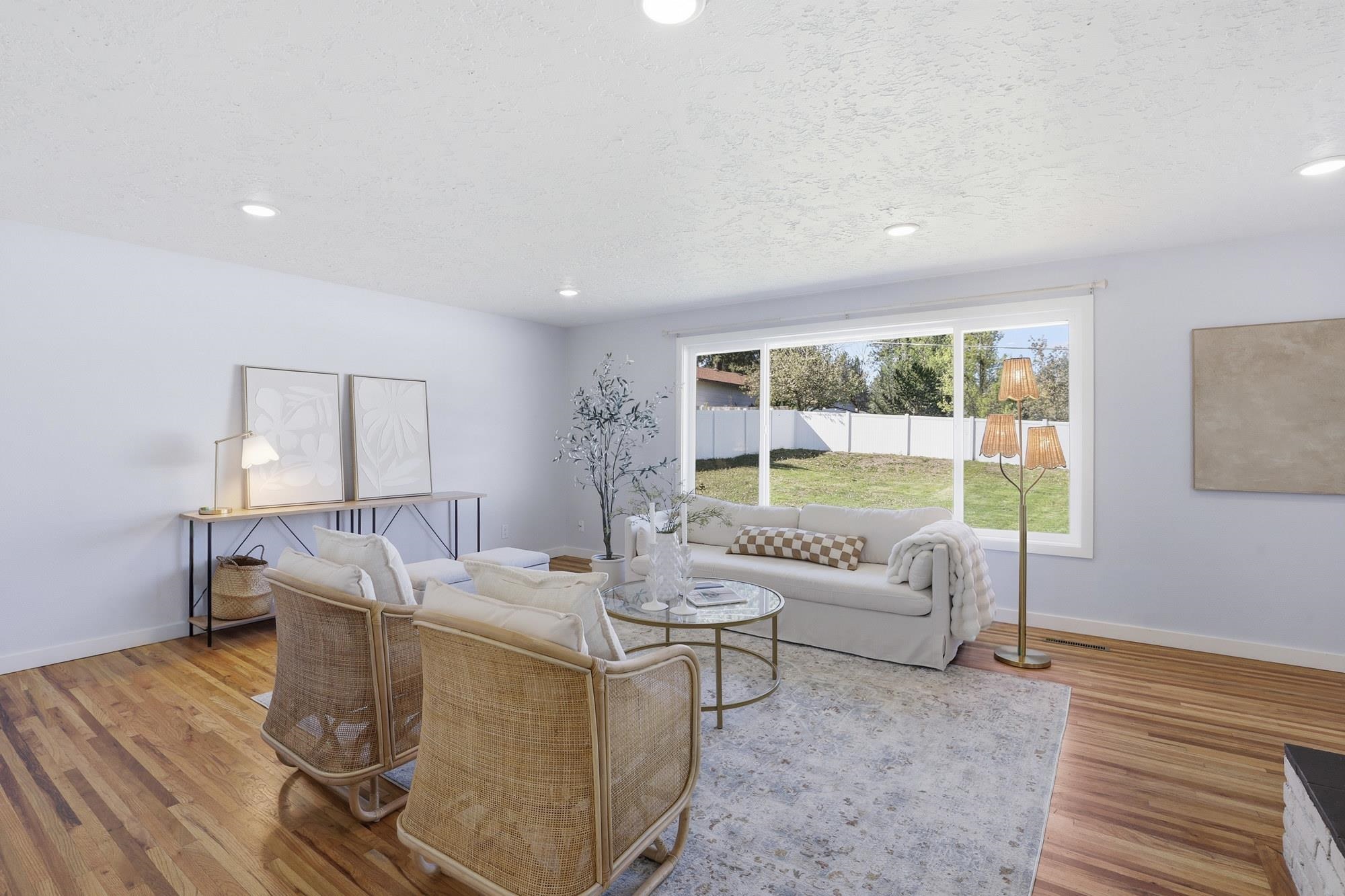 5 E Regina Ave