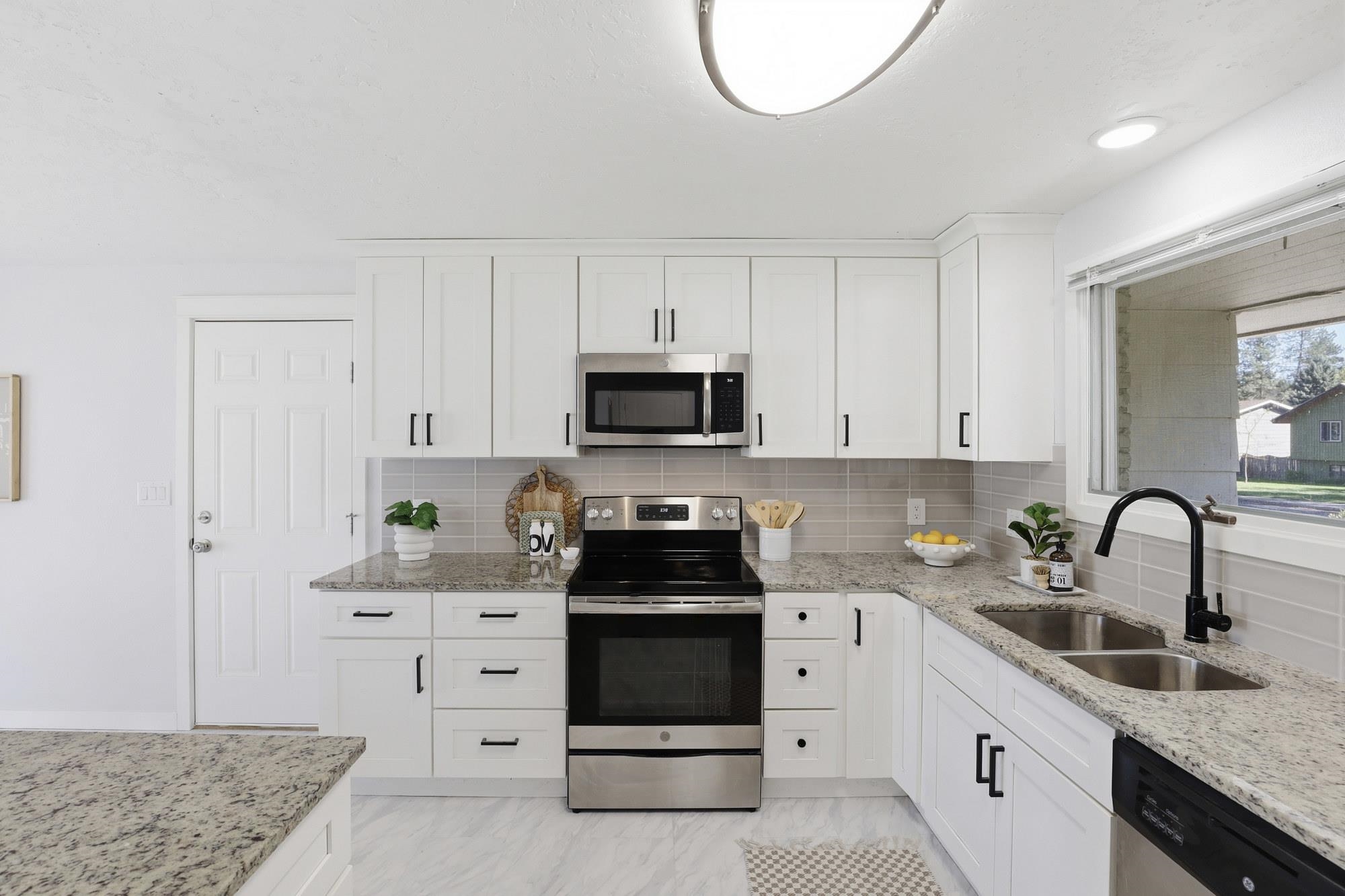 5 E Regina Ave
