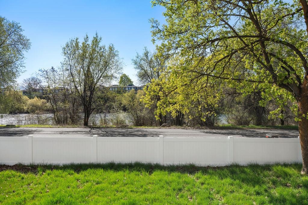 2507 E Upriver Dr
