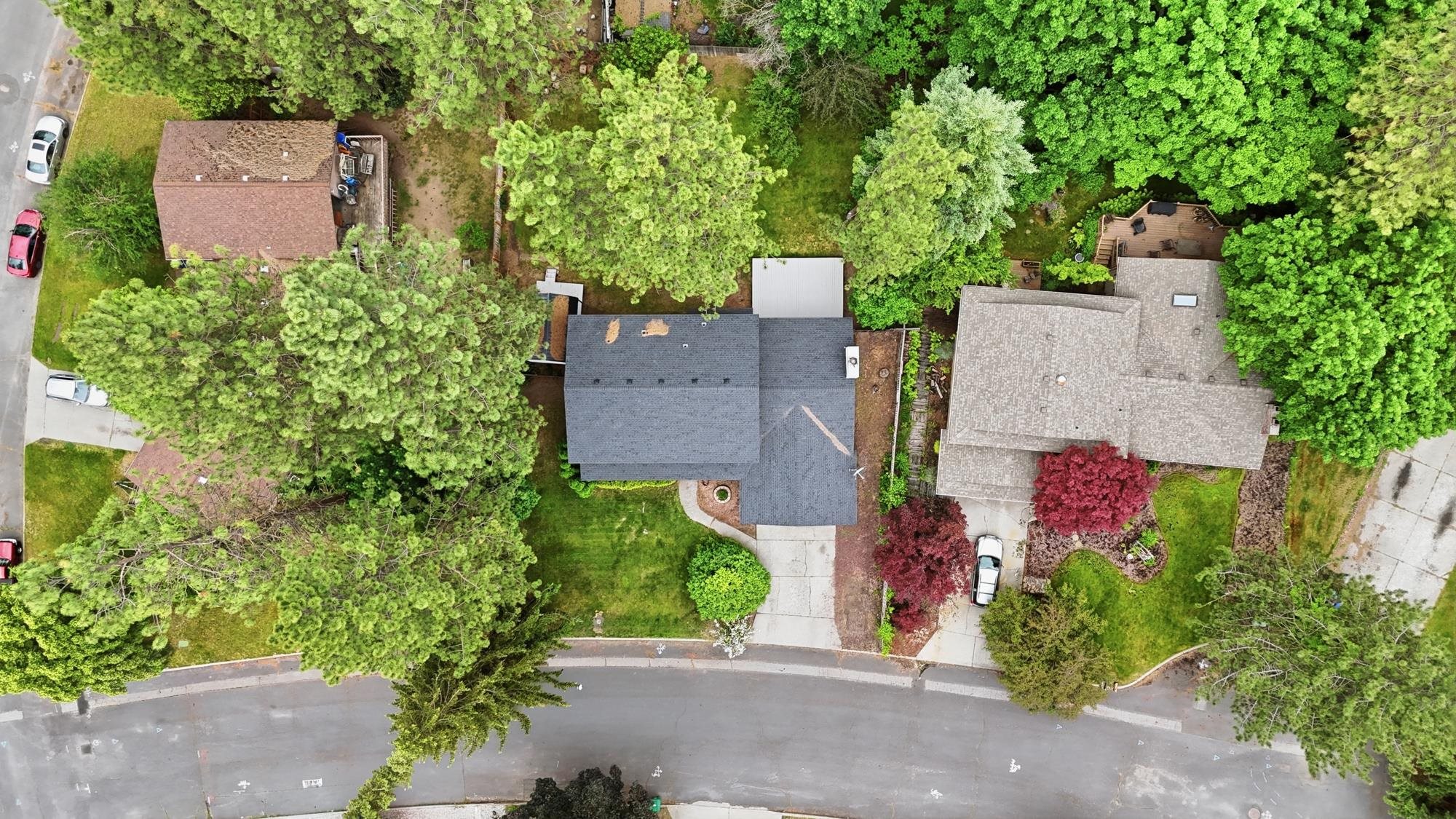 407 E Carriage Ct