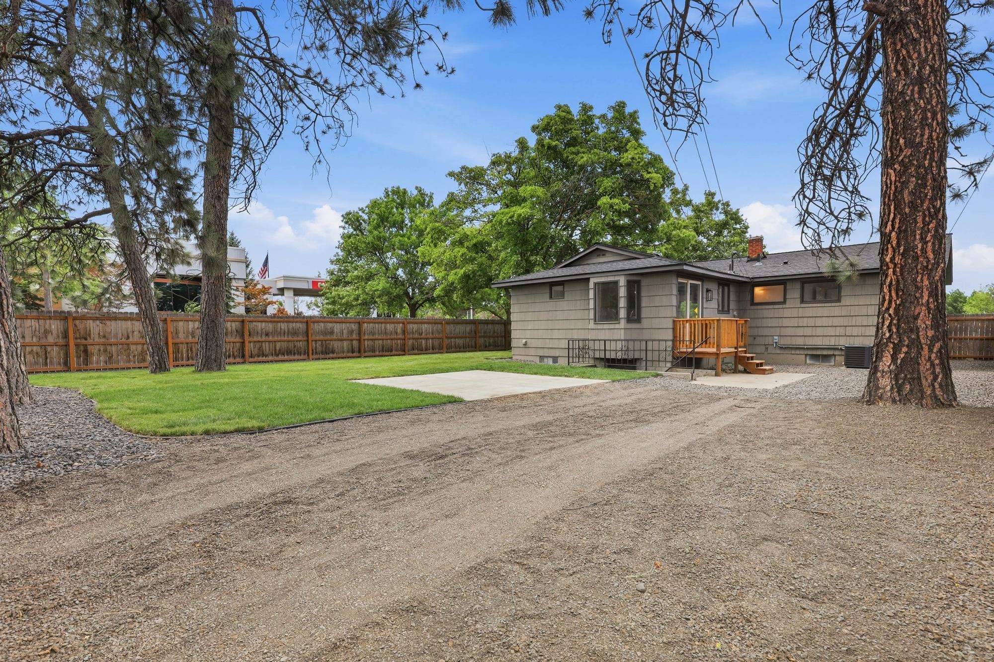 304 E Columbia Ave