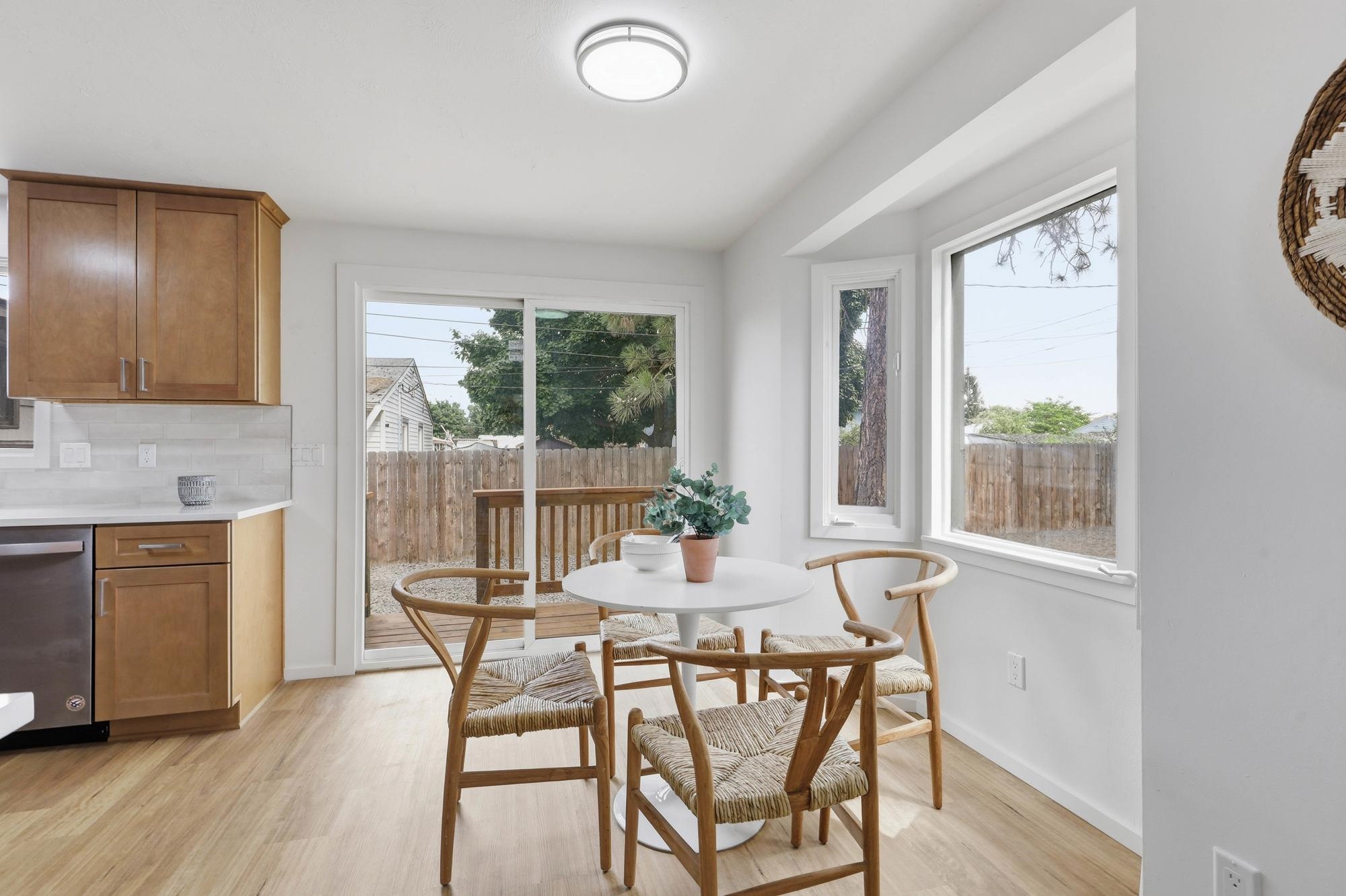 304 E Columbia Ave